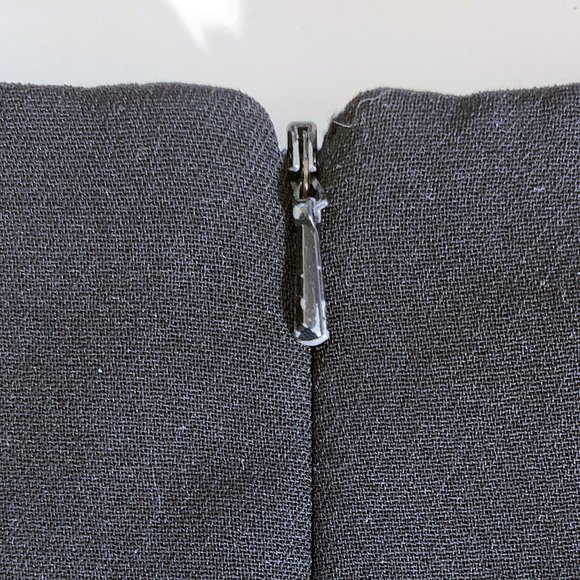 Maggie London Vintage Tiered Ruffle Sheath Dress - Picture 8 of 9